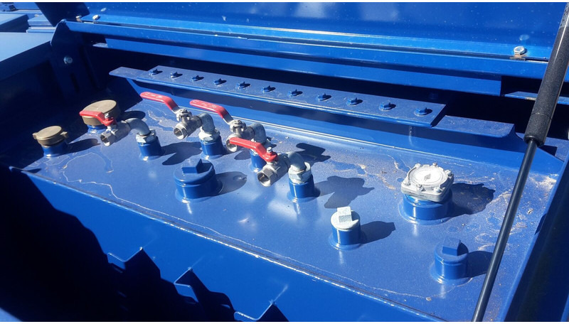 3000 liter high cube IBC tank - Camión cisterna: foto 3 3000 liter high cube IBC tank - Camión cisterna: foto 3