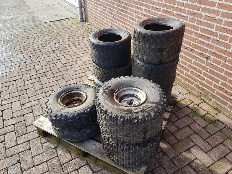 Banden voor de Yamaha breeze - Neumáticos y llantas: foto 3 Banden voor de Yamaha breeze - Neumáticos y llantas: foto 3