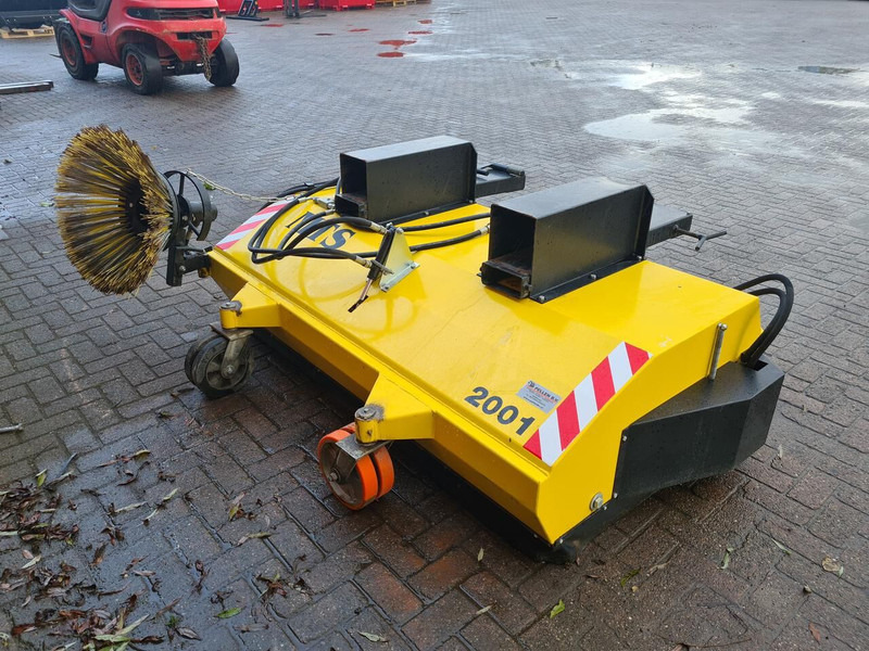 MTS bezem met lepel insteek - Barredora cucharón: foto 4 MTS bezem met lepel insteek - Barredora cucharón: foto 4