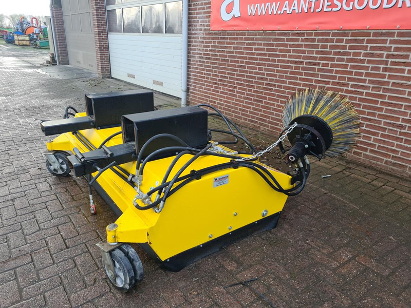 MTS bezem met lepel insteek - Barredora cucharón: foto 2 MTS bezem met lepel insteek - Barredora cucharón: foto 2