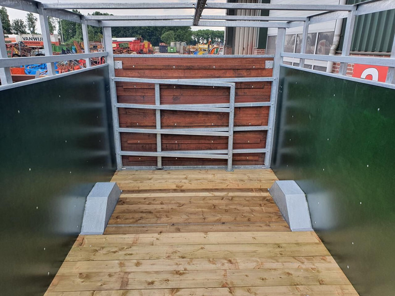 Veewagen voor 6 a 7 koeien - Remolque agrícola: foto 5 Veewagen voor 6 a 7 koeien - Remolque agrícola: foto 5