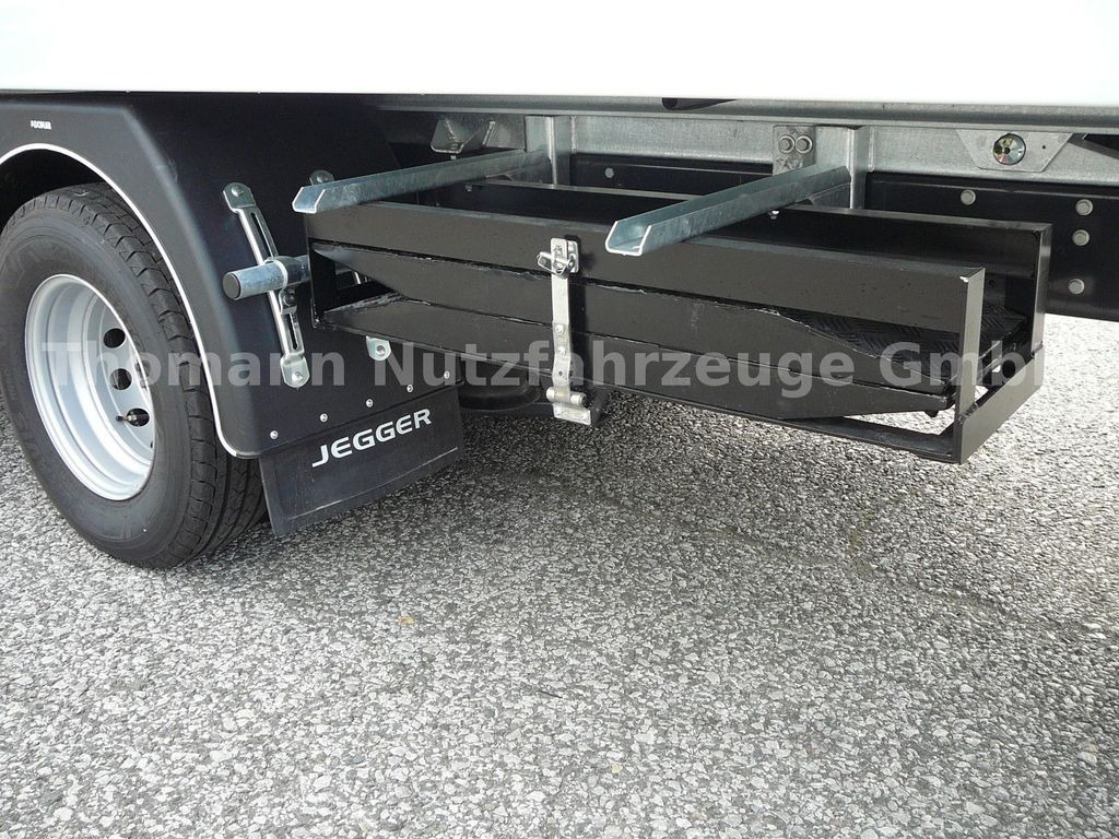 Grua de remolque autos, Furgoneta nuevo Iveco DAILY 70C18 Schiebeplateu Luftfed Navi: foto 16