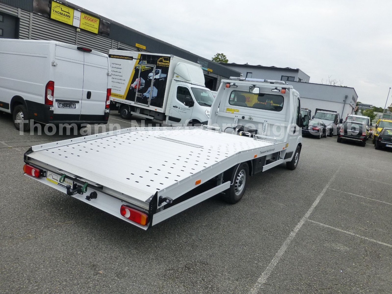 Peugeot Boxer Abschleppwagen Klima AHK R-Camera - Grua de remolque autos: foto 5 Peugeot Boxer Abschleppwagen Klima AHK R-Camera - Grua de remolque autos: foto 5