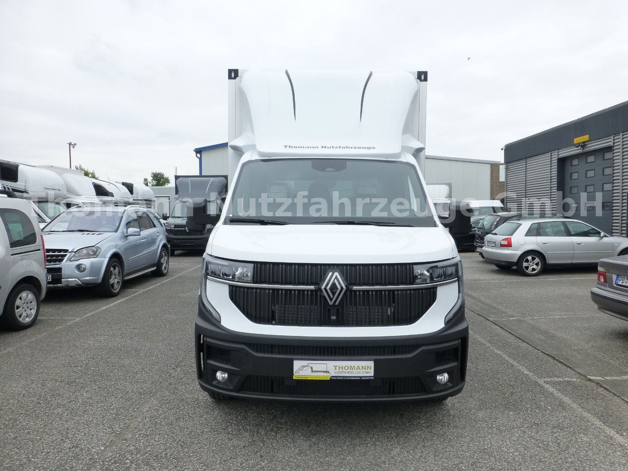 Renault NEW Master 2025 Koffer mit BÄR Ladebordwand - Furgoneta caja cerrada: foto 3 Renault NEW Master 2025 Koffer mit BÄR Ladebordwand - Furgoneta caja cerrada: foto 3