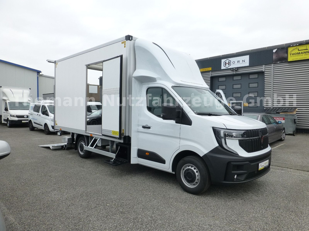 Renault NEW Master 2025 Koffer mit BÄR Ladebordwand - Furgoneta caja cerrada: foto 4 Renault NEW Master 2025 Koffer mit BÄR Ladebordwand - Furgoneta caja cerrada: foto 4