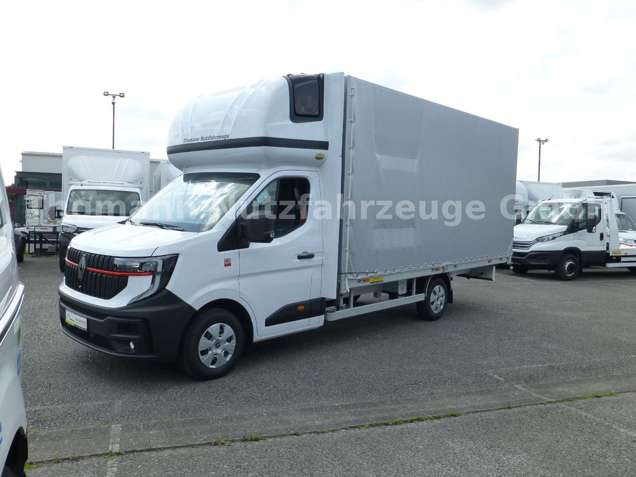 Renault NEW Master Pritsche Plane Schlafkabine - Furgoneta con lona: foto 2 Renault NEW Master Pritsche Plane Schlafkabine - Furgoneta con lona: foto 2