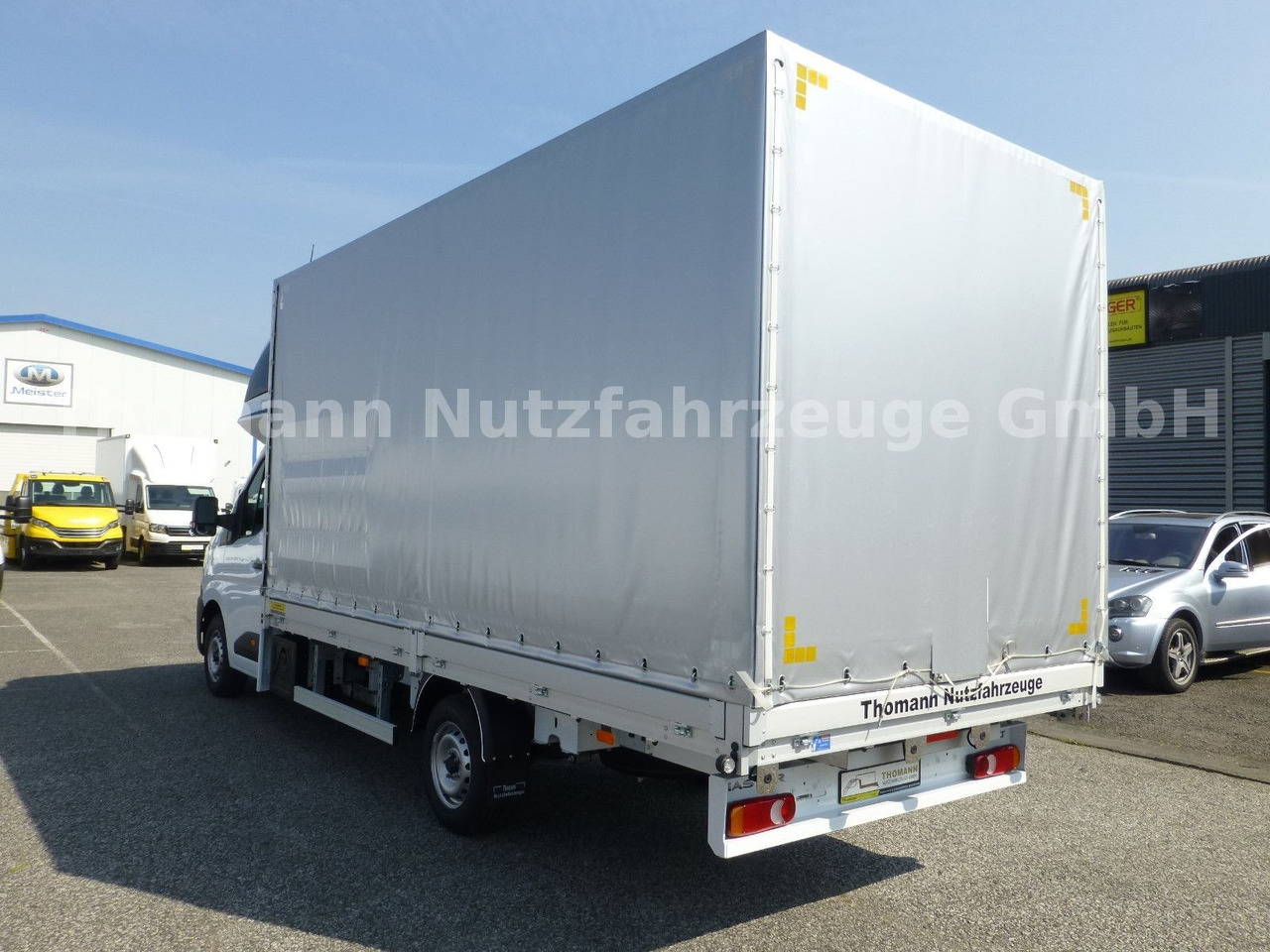 Renault NEW Master Pritsche Plane Schlafkabine - Furgoneta con lona: foto 4 Renault NEW Master Pritsche Plane Schlafkabine - Furgoneta con lona: foto 4