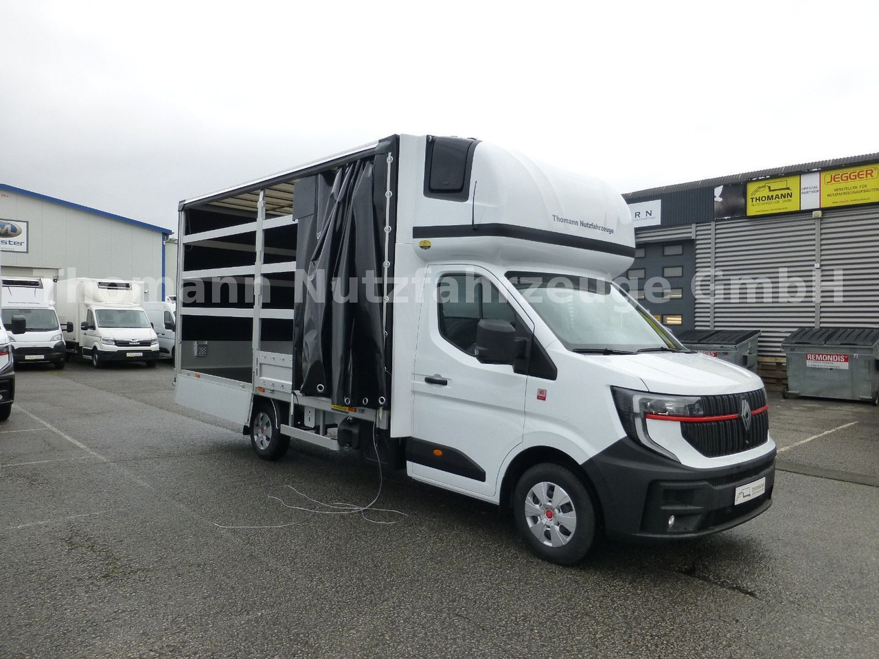 Renault NEW Master Pritsche Plane Schlafkabine - Furgoneta con lona: foto 1 Renault NEW Master Pritsche Plane Schlafkabine - Furgoneta con lona: foto 1