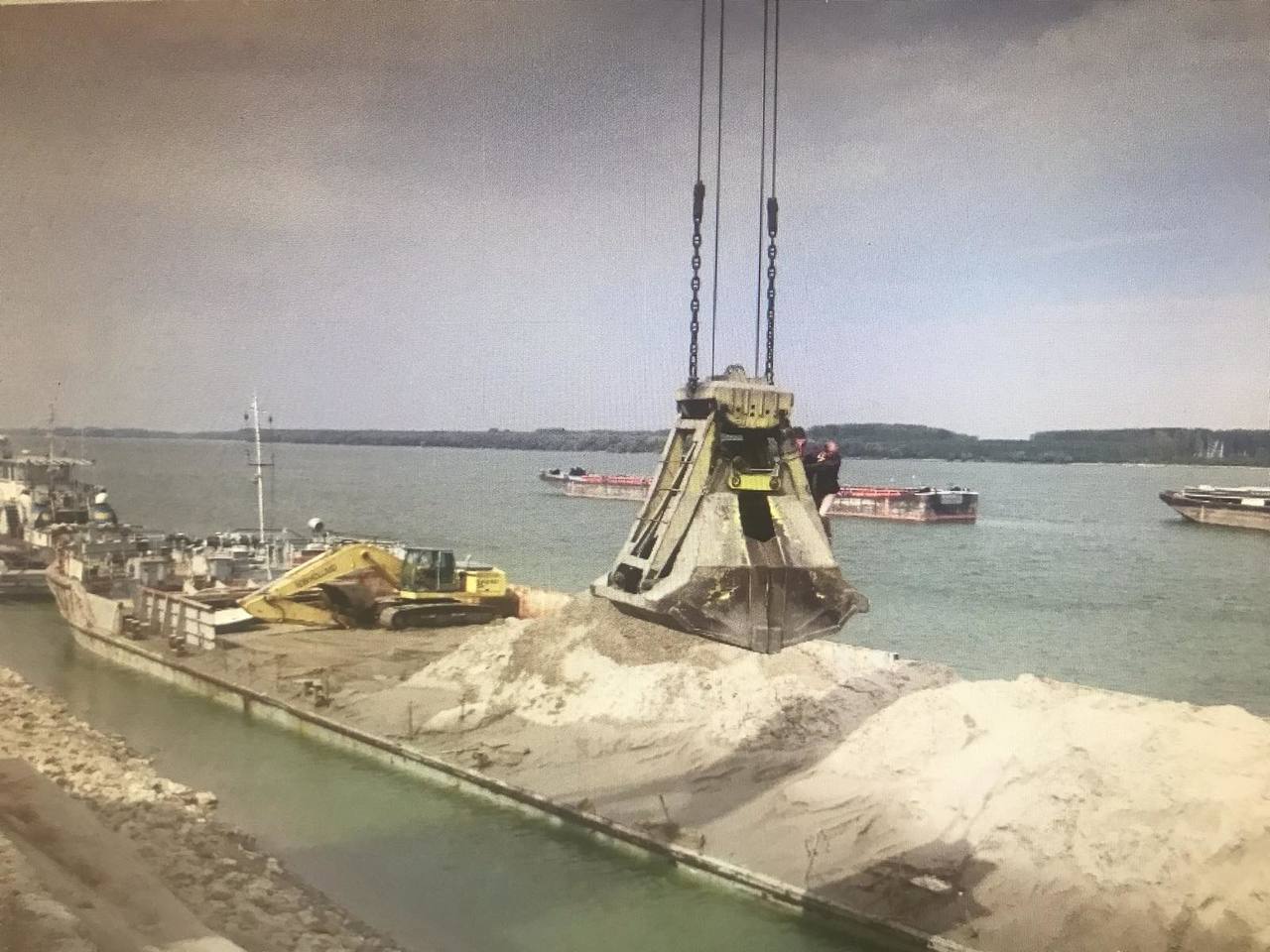 Моторен кораб 2 бр. - Otros maquinaria: foto 2 Моторен кораб 2 бр. - Otros maquinaria: foto 2