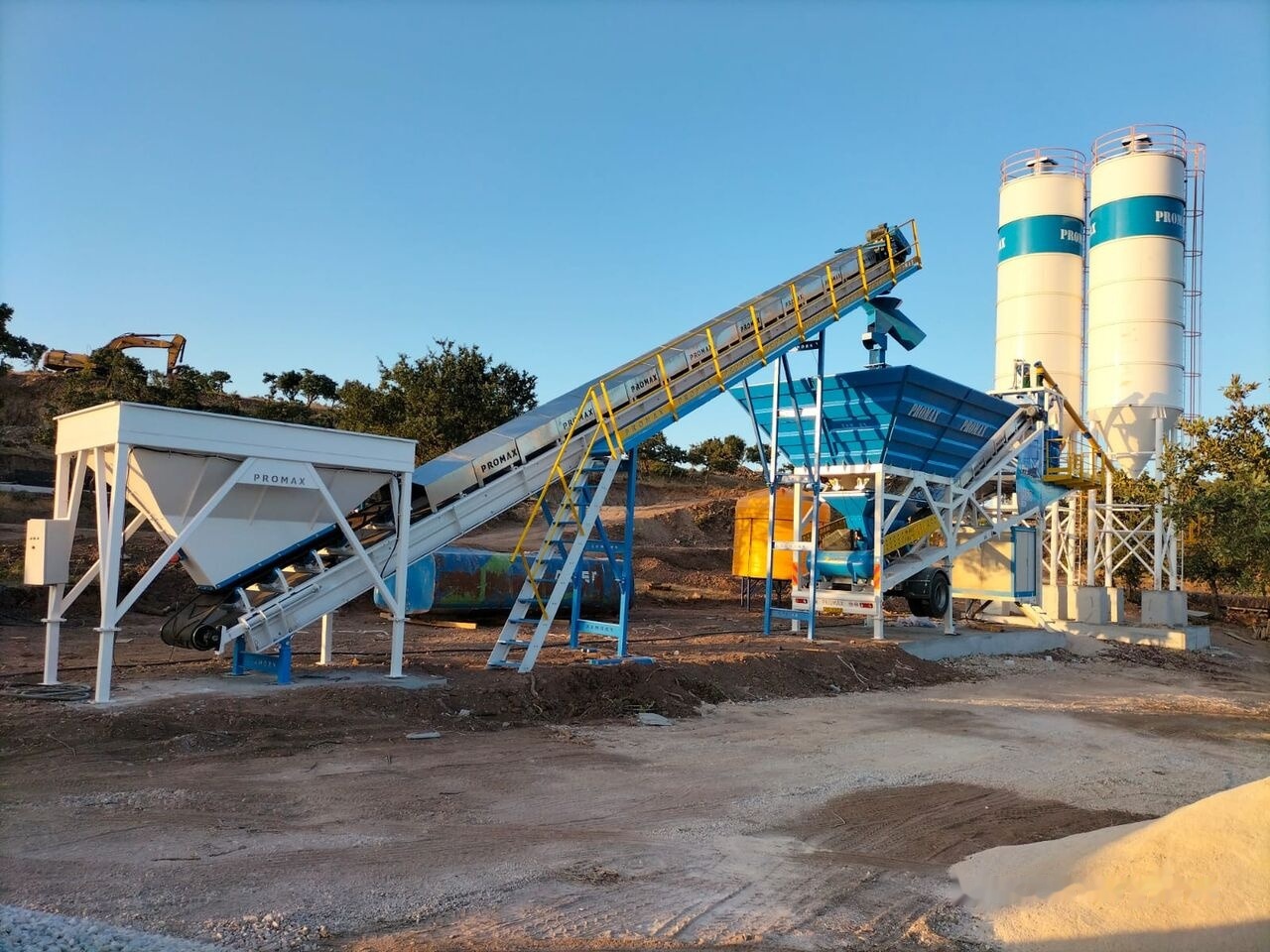 Promax Mobile Concrete Batching Plant PROMAX M60-SNG (60m3/h) - Planta de hormigón: foto 1 Promax Mobile Concrete Batching Plant PROMAX M60-SNG (60m3/h) - Planta de hormigón: foto 1