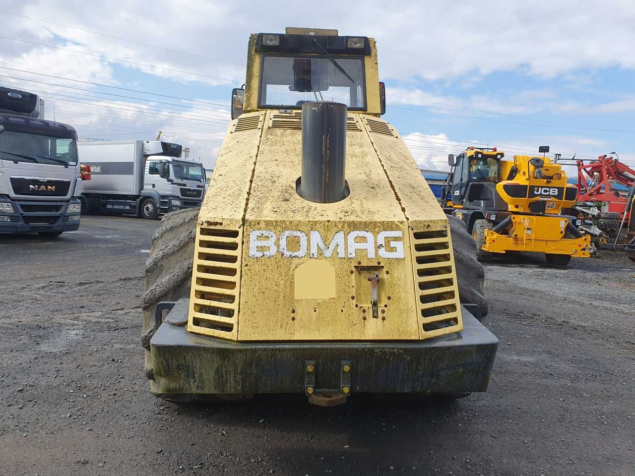 BOMAG BW 225 D-3 / 2001 / nur 3.824h! / Variocontrol - Compactador: foto 4 BOMAG BW 225 D-3 / 2001 / nur 3.824h! / Variocontrol - Compactador: foto 4
