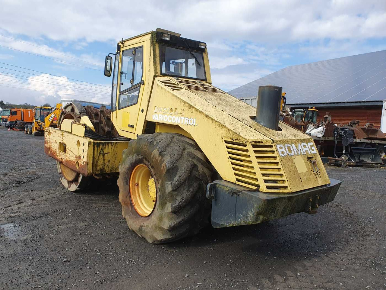 BOMAG BW 225 D-3 / 2001 / nur 3.824h! / Variocontrol - Compactador: foto 3 BOMAG BW 225 D-3 / 2001 / nur 3.824h! / Variocontrol - Compactador: foto 3