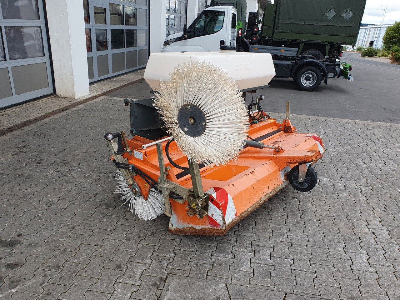 Bema 25 Dual Kehrmaschine / 2.050 mm / 2020 - Barredora cucharón: foto 4 Bema 25 Dual Kehrmaschine / 2.050 mm / 2020 - Barredora cucharón: foto 4