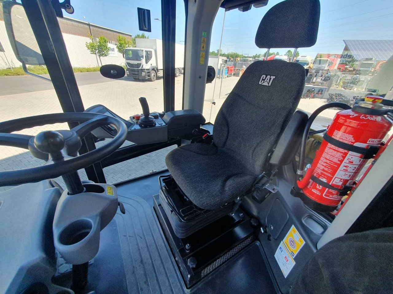 Compactador CAT CS66B Walzenzug / 2017 / nur 630h! / Klima: foto 12 Compactador CAT CS66B Walzenzug / 2017 / nur 630h! / Klima: foto 12