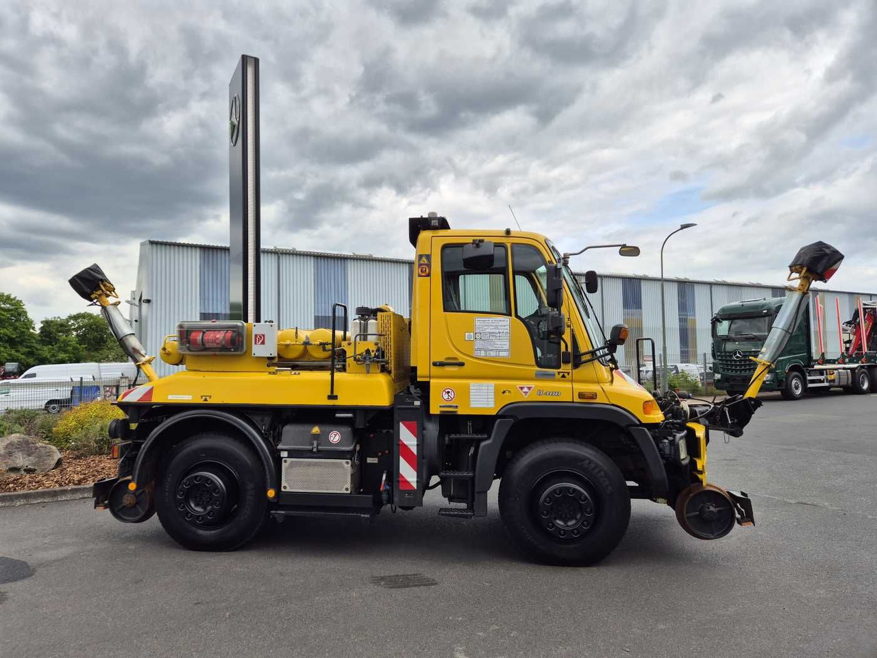 Mercedes-Benz Unimog U400 4x4 Zweiwege ZAGRO 800t/52 Achsen - Camión: foto 5 Mercedes-Benz Unimog U400 4x4 Zweiwege ZAGRO 800t/52 Achsen - Camión: foto 5