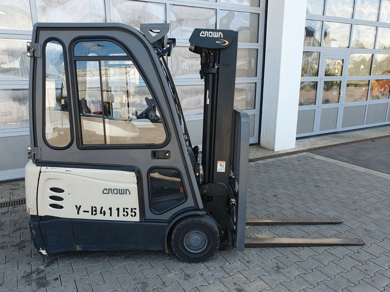 Crown SCT6020-1.3 / Triplex 4,3m / 2.658h / 2020 - Carretilla elevadora eléctrica: foto 2 Crown SCT6020-1.3 / Triplex 4,3m / 2.658h / 2020 - Carretilla elevadora eléctrica: foto 2
