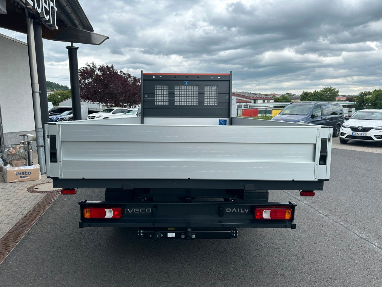 Iveco Daily 35S16 A8 *R.4100 mm*AHK*Kamera* 3x - Furgoneta caja abierta: foto 5 Iveco Daily 35S16 A8 *R.4100 mm*AHK*Kamera* 3x - Furgoneta caja abierta: foto 5