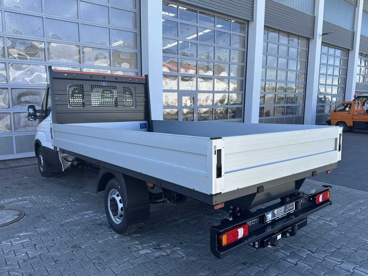 Iveco Daily 35S16 A8 *R3.750mm*AHK*Automatik* - Furgoneta caja abierta: foto 5 Iveco Daily 35S16 A8 *R3.750mm*AHK*Automatik* - Furgoneta caja abierta: foto 5