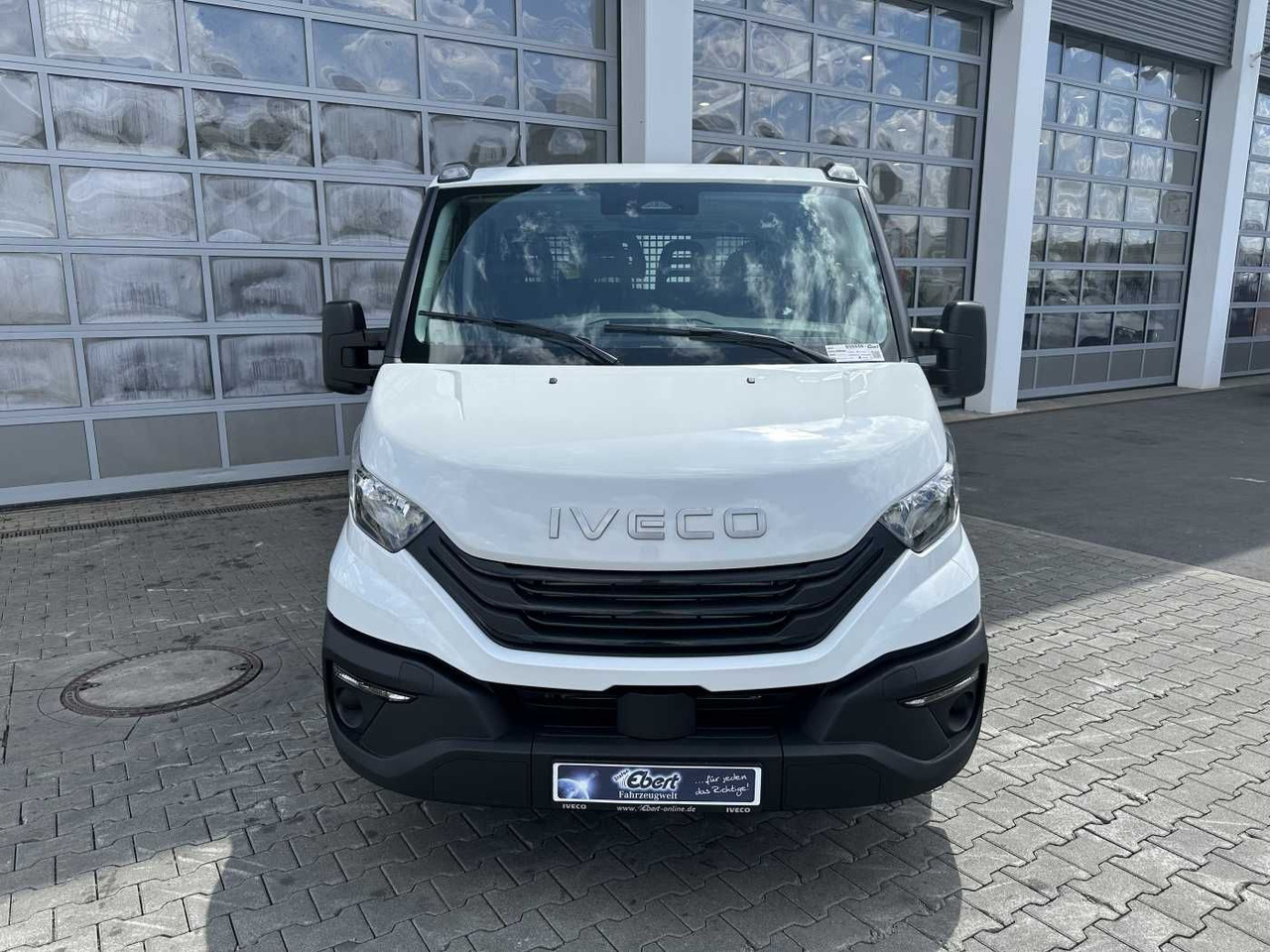 Iveco Daily 35S16 H 3.0L *R3.750mm*AHK*Automatik* 2x - Furgoneta caja abierta: foto 2 Iveco Daily 35S16 H 3.0L *R3.750mm*AHK*Automatik* 2x - Furgoneta caja abierta: foto 2