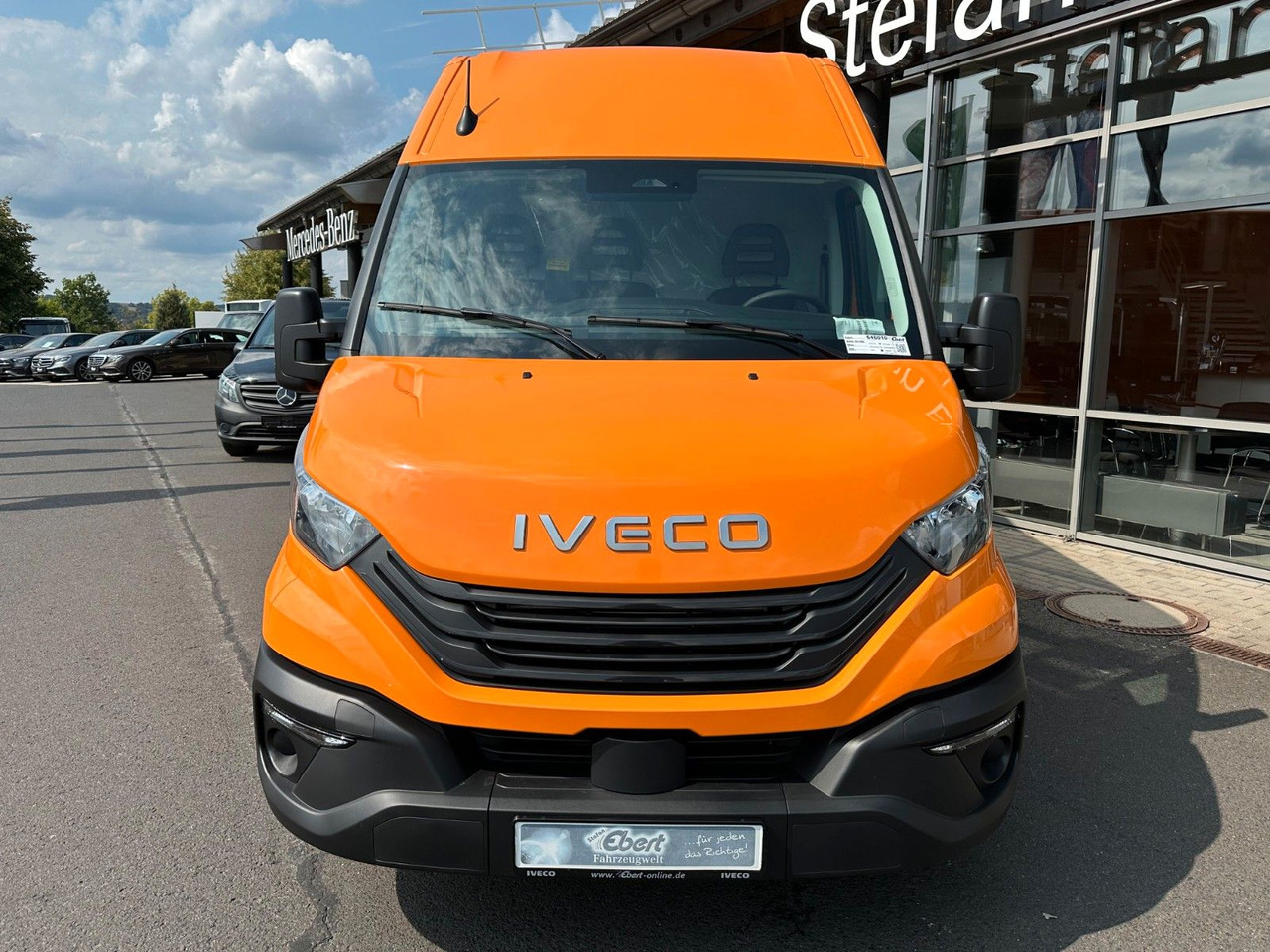Iveco Daily 35S16 HA8 *R.3520mm*Neues Modell* - Furgón: foto 2 Iveco Daily 35S16 HA8 *R.3520mm*Neues Modell* - Furgón: foto 2
