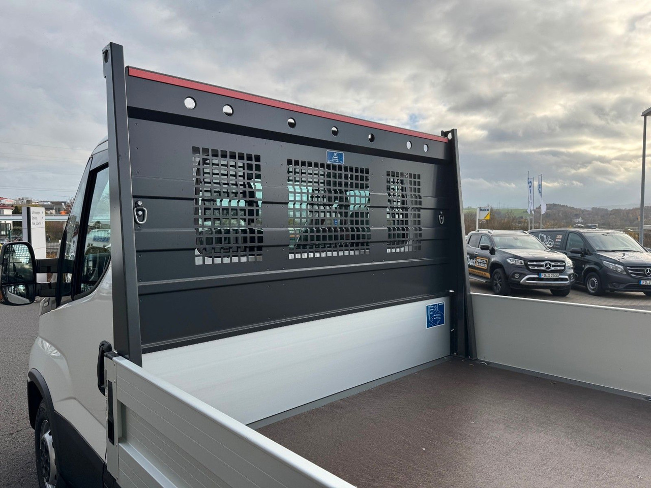 Iveco Daily 35S16 *R.3750mm*Automatik*AHK*Kamera* - Furgoneta caja abierta: foto 5 Iveco Daily 35S16 *R.3750mm*Automatik*AHK*Kamera* - Furgoneta caja abierta: foto 5