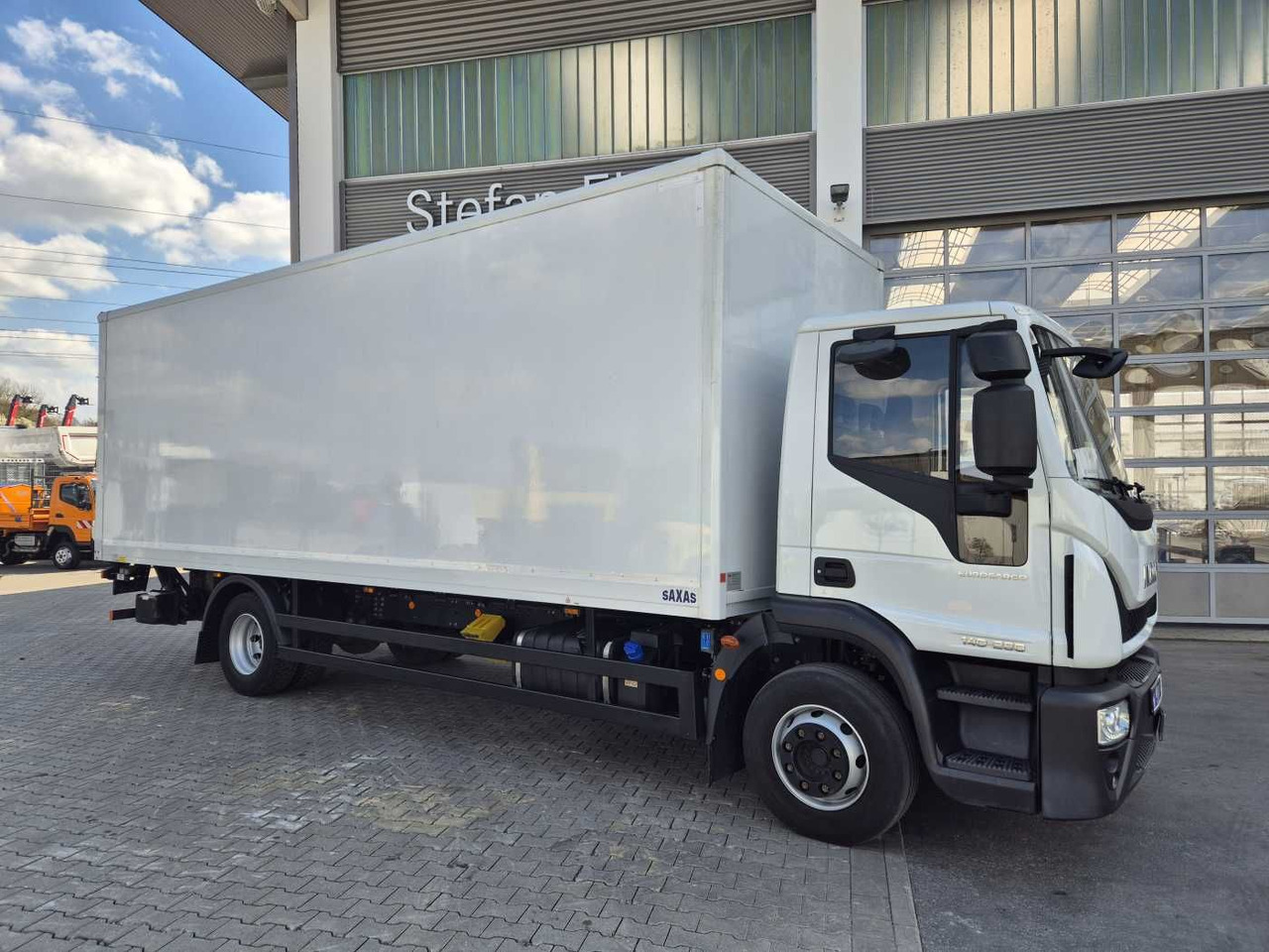 Iveco Eurocargo ML140E28/P 4x2 *LBW*AHK*Klima / 3x - Camión caja cerrada: foto 2 Iveco Eurocargo ML140E28/P 4x2 *LBW*AHK*Klima / 3x - Camión caja cerrada: foto 2