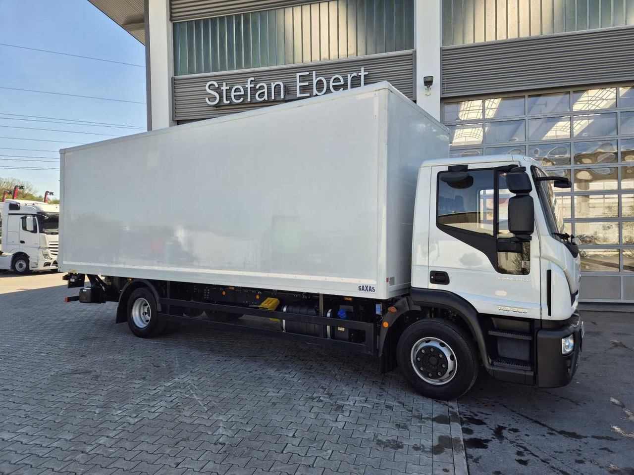 Iveco Eurocargo ML140E28/P 4x2 *LBW*AHK*Klima / 3x - Camión caja cerrada: foto 4 Iveco Eurocargo ML140E28/P 4x2 *LBW*AHK*Klima / 3x - Camión caja cerrada: foto 4