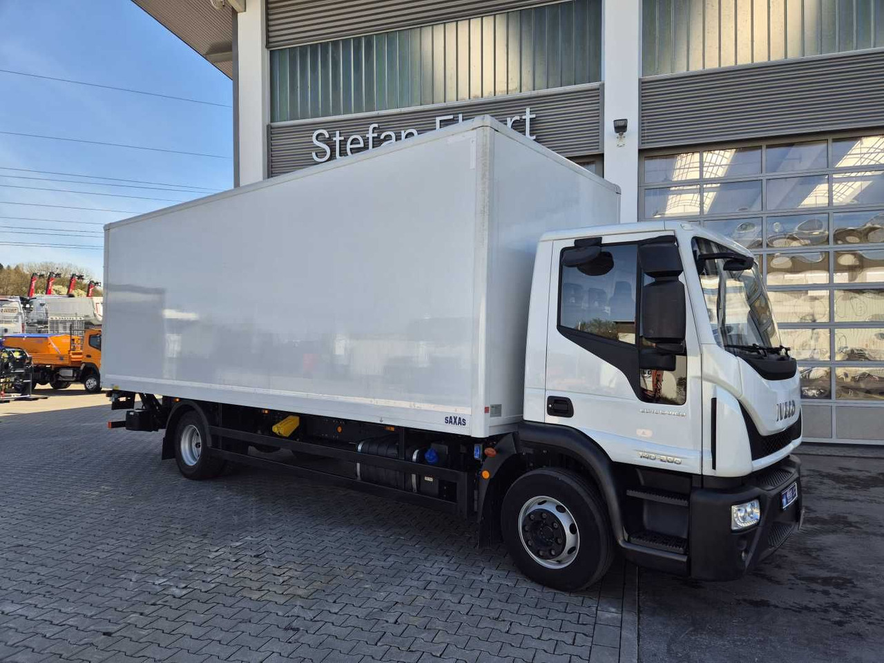 Iveco Eurocargo ML140E28/P 4x2 *LBW*AHK*Klima / 3x - Camión caja cerrada: foto 2 Iveco Eurocargo ML140E28/P 4x2 *LBW*AHK*Klima / 3x - Camión caja cerrada: foto 2