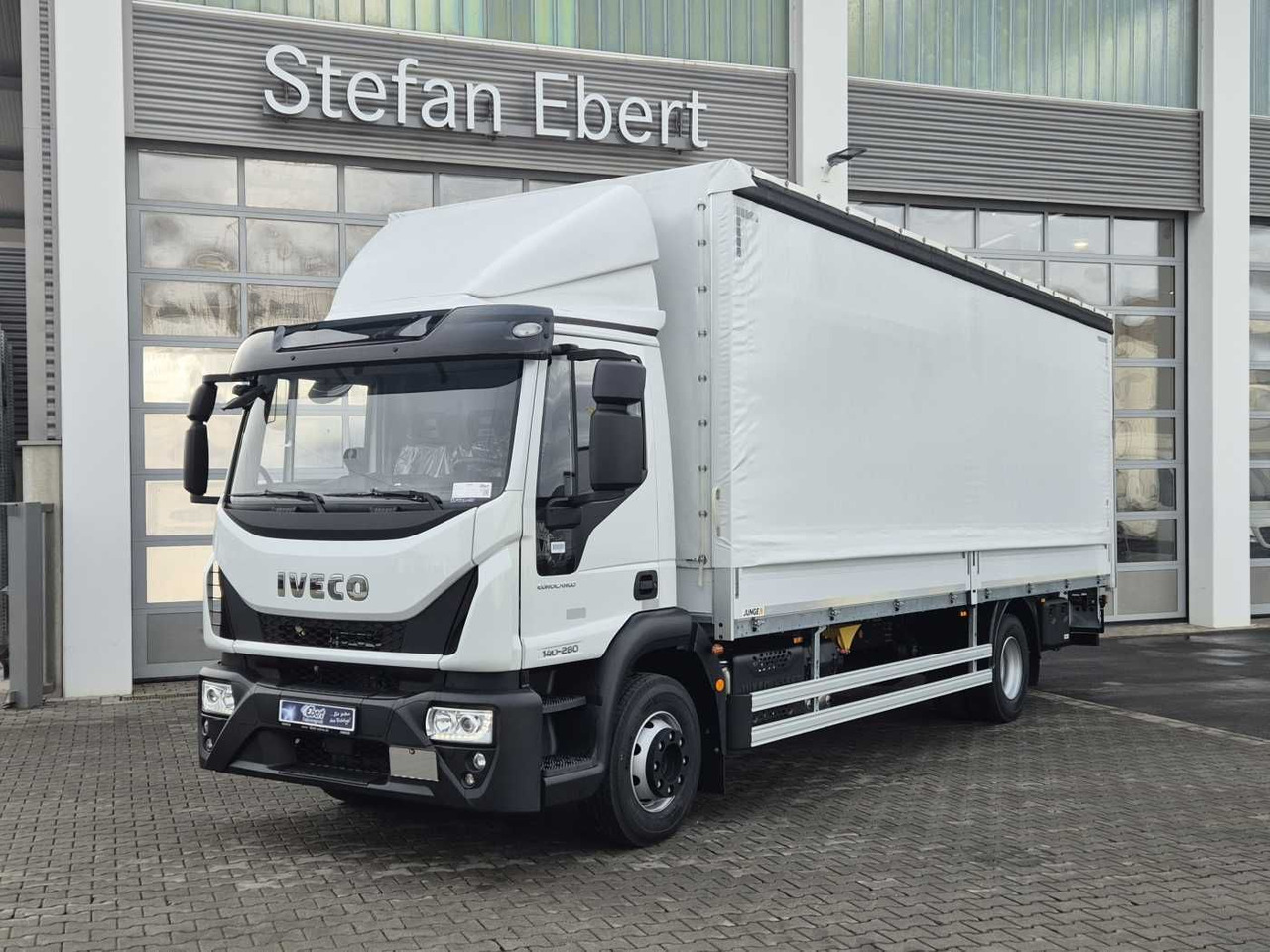 Iveco Eurocargo ML140E28/P LBW Bär Schiebeplane AHK - Camión lona: foto 1 Iveco Eurocargo ML140E28/P LBW Bär Schiebeplane AHK - Camión lona: foto 1