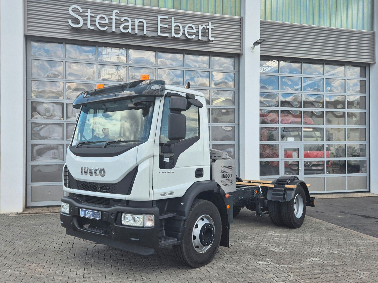 Iveco Eurocargo ML160E25/P EVI_E 4x2 RHD Rechtslenker - Camión chasis: foto 3 Iveco Eurocargo ML160E25/P EVI_E 4x2 RHD Rechtslenker - Camión chasis: foto 3
