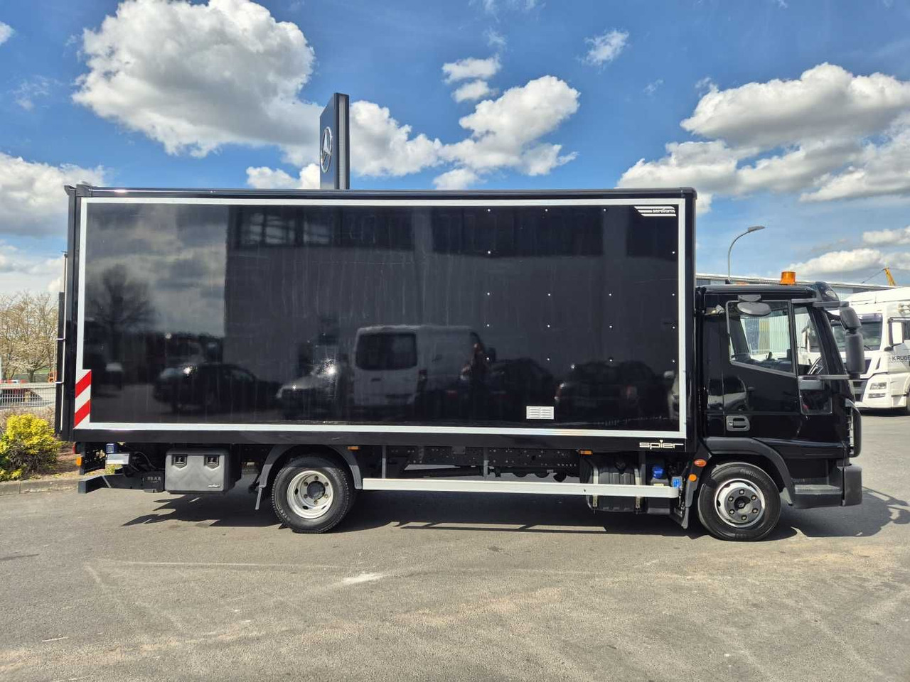 Iveco Eurocargo ML80E21/P LBW Bär 1.500kg 2x AHK - Furgoneta caja cerrada: foto 4 Iveco Eurocargo ML80E21/P LBW Bär 1.500kg 2x AHK - Furgoneta caja cerrada: foto 4