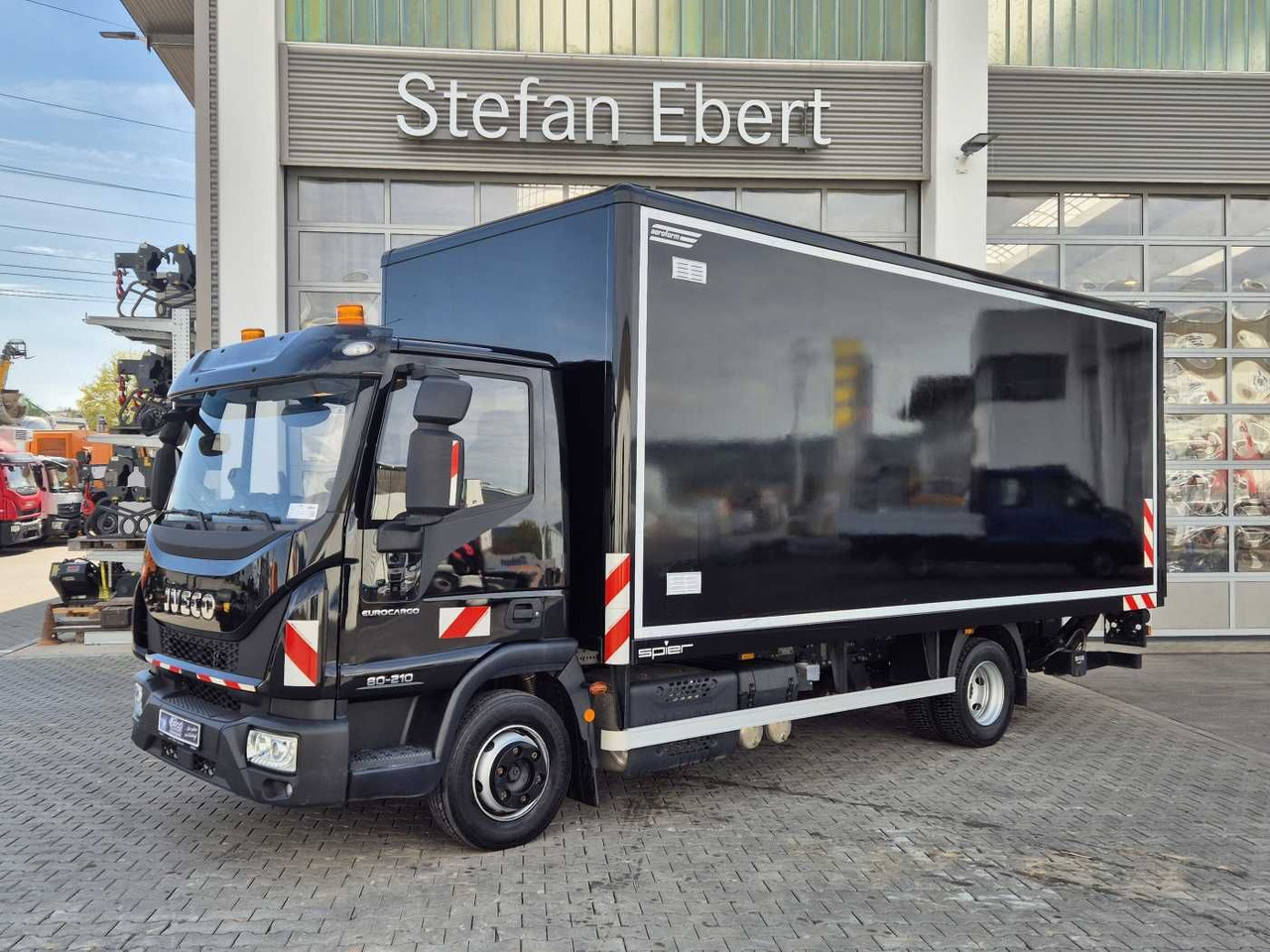 Iveco Eurocargo ML80E21/P LBW Bär 1.500kg 2x AHK - Furgoneta caja cerrada: foto 2 Iveco Eurocargo ML80E21/P LBW Bär 1.500kg 2x AHK - Furgoneta caja cerrada: foto 2