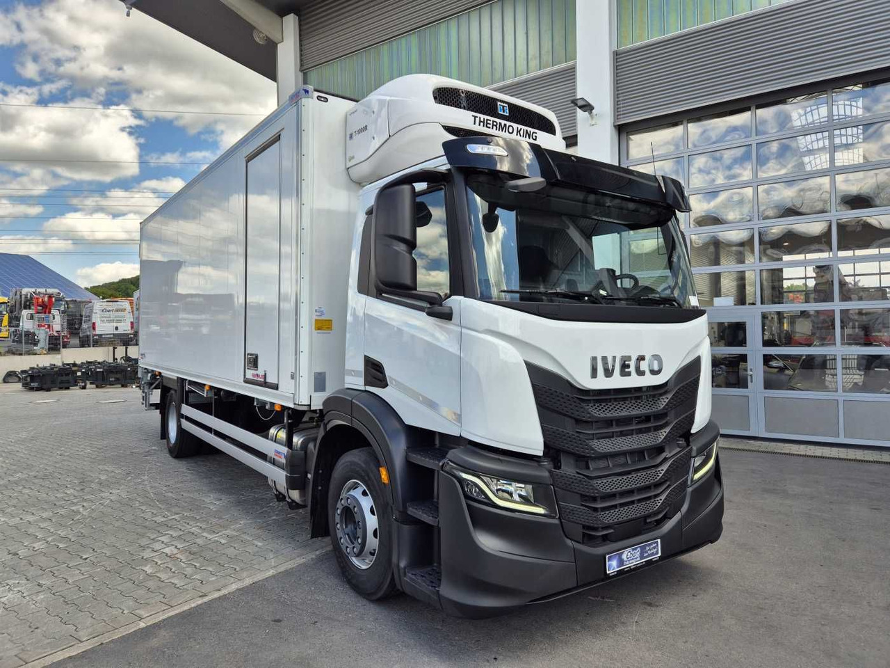 Iveco S-Way AD190S40/FP ThermoKing T-1000R LBW Tür AHK - Camión frigorífico: foto 2 Iveco S-Way AD190S40/FP ThermoKing T-1000R LBW Tür AHK - Camión frigorífico: foto 2