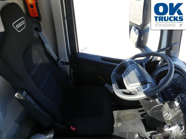 Foto del interior 2: Camión volquete Iveco S-Way AD190S40/P CNG 4x2 Meiller AHK Intarder Iveco S-Way AD190S40/P CNG 4x2 Meiller AHK Intarder