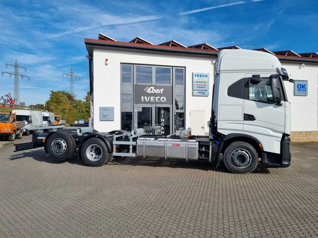 Iveco S-Way AS260S46 6x2 BDF-Wechsler Intarder 2x vorh - Camión portacontenedore/ Intercambiable: foto 3 Iveco S-Way AS260S46 6x2 BDF-Wechsler Intarder 2x vorh - Camión portacontenedore/ Intercambiable: foto 3