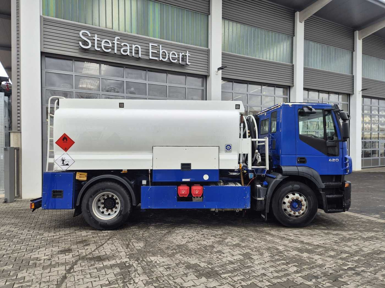 Iveco Stralis AD190S42/P 14.000L Lindner&Fischer - Camión cisterna: foto 4 Iveco Stralis AD190S42/P 14.000L Lindner&Fischer - Camión cisterna: foto 4