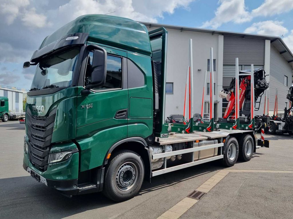Iveco X-WAY AS300X57ZP ON+ 6x4 Palfinger Epsilon M12 Z - Camión forestal, Camión grúa: foto 3 Iveco X-WAY AS300X57ZP ON+ 6x4 Palfinger Epsilon M12 Z - Camión forestal, Camión grúa: foto 3