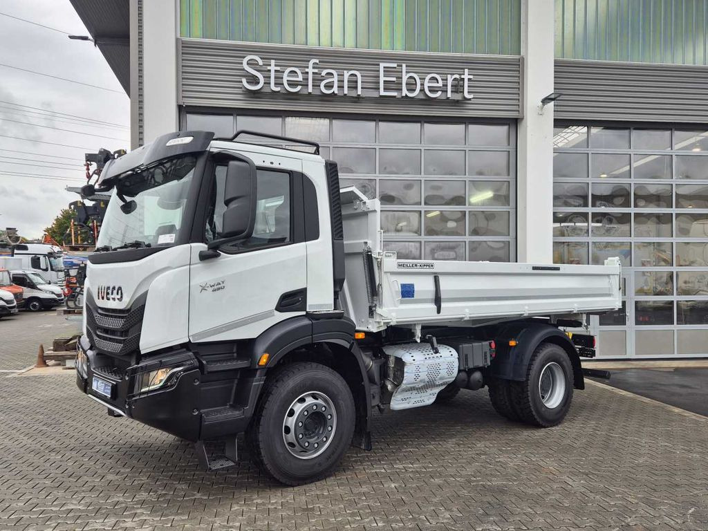 Iveco X-Way AD200X48 HR OFF 4x2 Meiller Intarder 2x - Camión volquete: foto 4 Iveco X-Way AD200X48 HR OFF 4x2 Meiller Intarder 2x - Camión volquete: foto 4