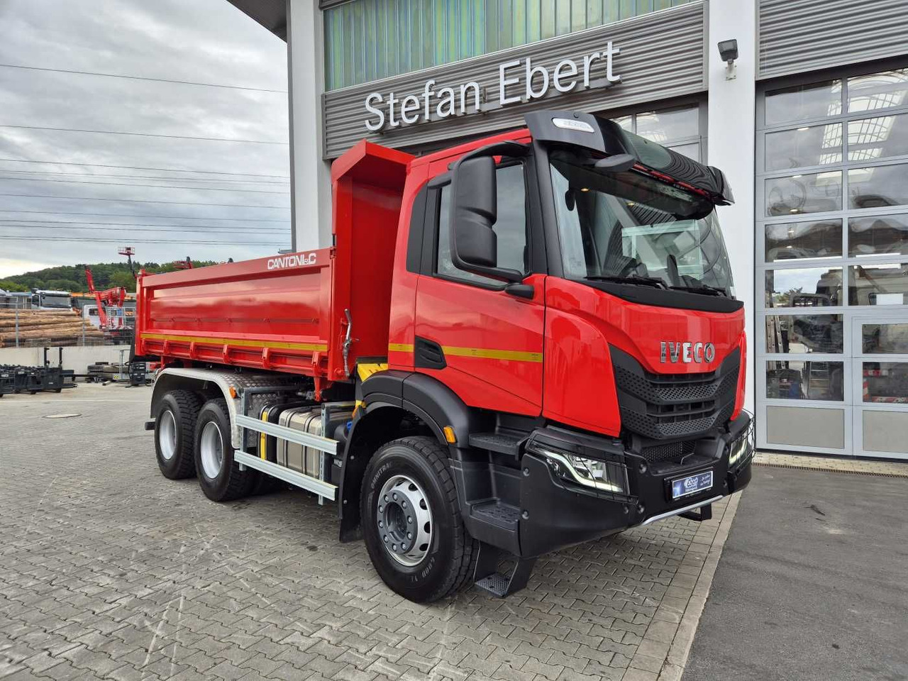 Iveco X-Way AD300X48Z HR OFF 6x4 Bordmatik Intarder - Camión volquete: foto 3 Iveco X-Way AD300X48Z HR OFF 6x4 Bordmatik Intarder - Camión volquete: foto 3
