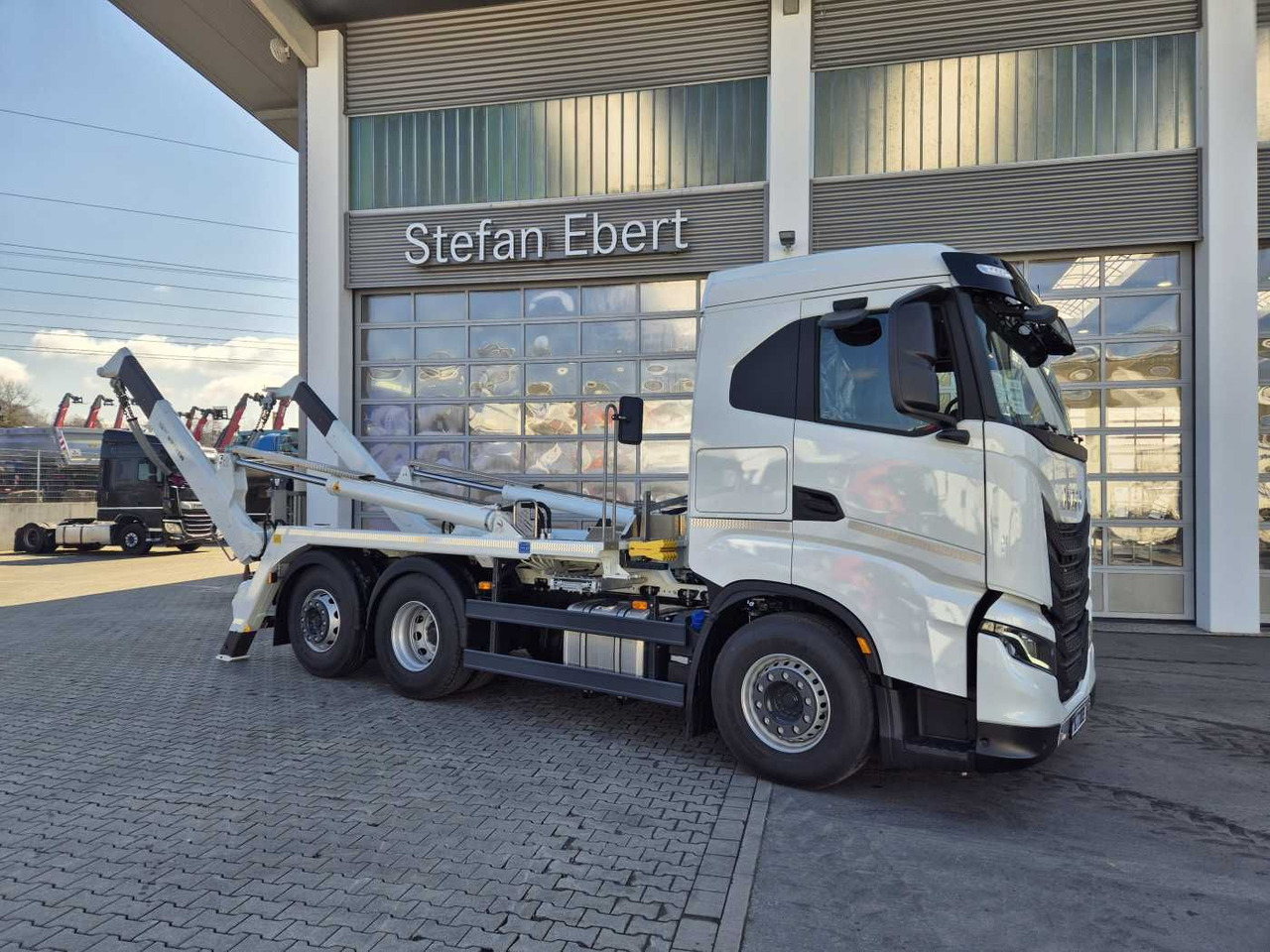 Iveco X-Way AS280X46Y/PS ON 6x2 Meiller AK16 Intarder - Camión volquete: foto 4 Iveco X-Way AS280X46Y/PS ON 6x2 Meiller AK16 Intarder - Camión volquete: foto 4