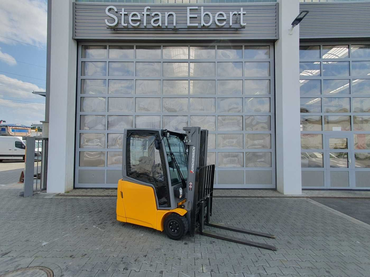Jungheinrich EFG 215 / Triplex 4.25m / SS / nur 1.680h / 2021 - Carretilla elevadora eléctrica: foto 1 Jungheinrich EFG 215 / Triplex 4.25m / SS / nur 1.680h / 2021 - Carretilla elevadora eléctrica: foto 1
