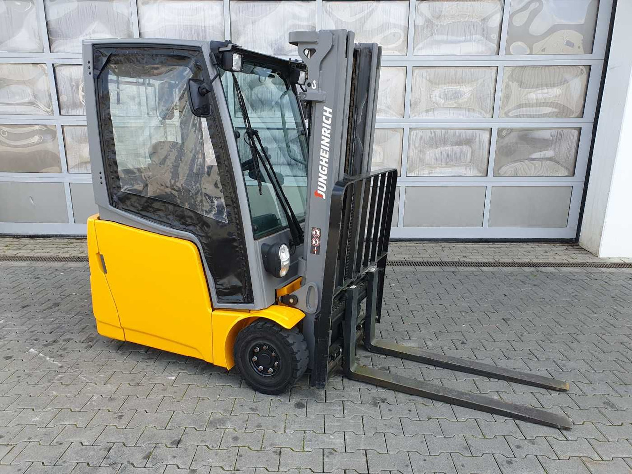Jungheinrich EFG 215 / Triplex 4.25m / SS / nur 1.680h / 2021 - Carretilla elevadora eléctrica: foto 2 Jungheinrich EFG 215 / Triplex 4.25m / SS / nur 1.680h / 2021 - Carretilla elevadora eléctrica: foto 2