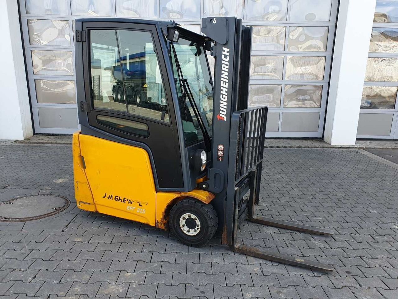Jungheinrich EFG 215 / Triplex: 4.35m! / SS / nur 2.054h! - Carretilla elevadora eléctrica: foto 2 Jungheinrich EFG 215 / Triplex: 4.35m! / SS / nur 2.054h! - Carretilla elevadora eléctrica: foto 2