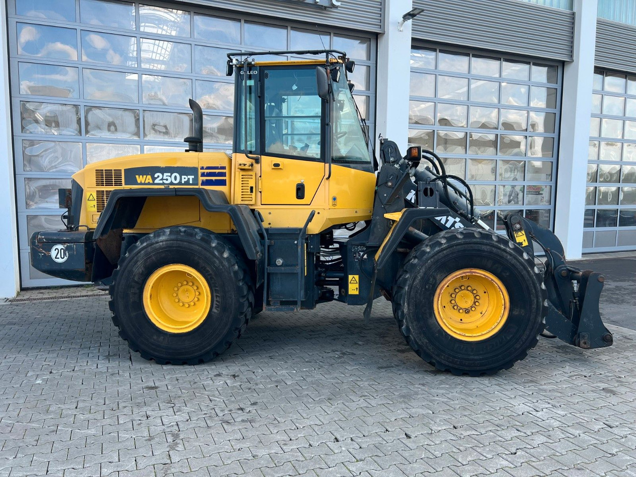 Komatsu WA 250 PT - 5H / 12.390h / - Cargadora de ruedas: foto 3 Komatsu WA 250 PT - 5H / 12.390h / - Cargadora de ruedas: foto 3