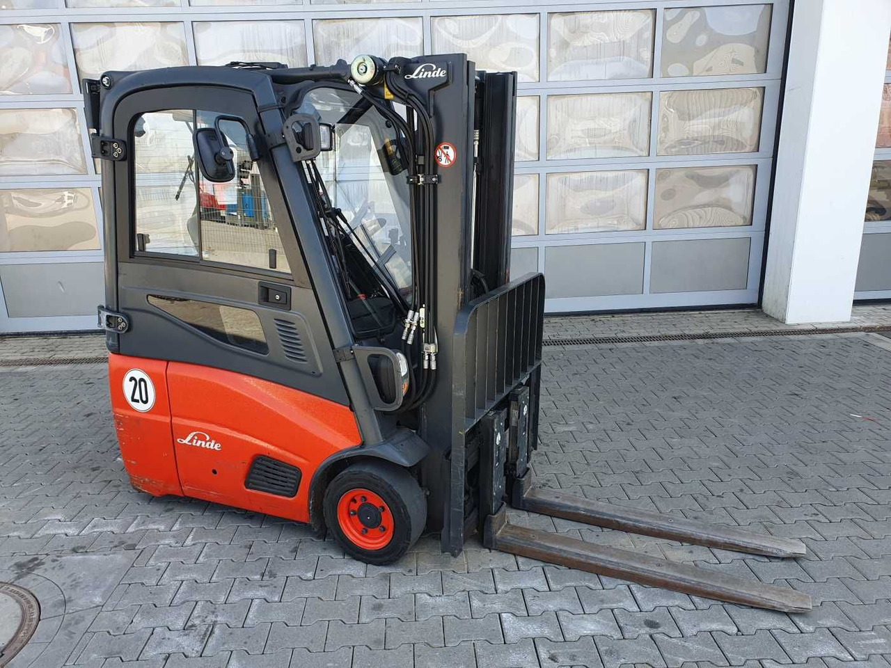 Linde E14 - 01 / Triplex: 4.00m! / SS / nur 3.405h! - Carretilla elevadora eléctrica: foto 2 Linde E14 - 01 / Triplex: 4.00m! / SS / nur 3.405h! - Carretilla elevadora eléctrica: foto 2