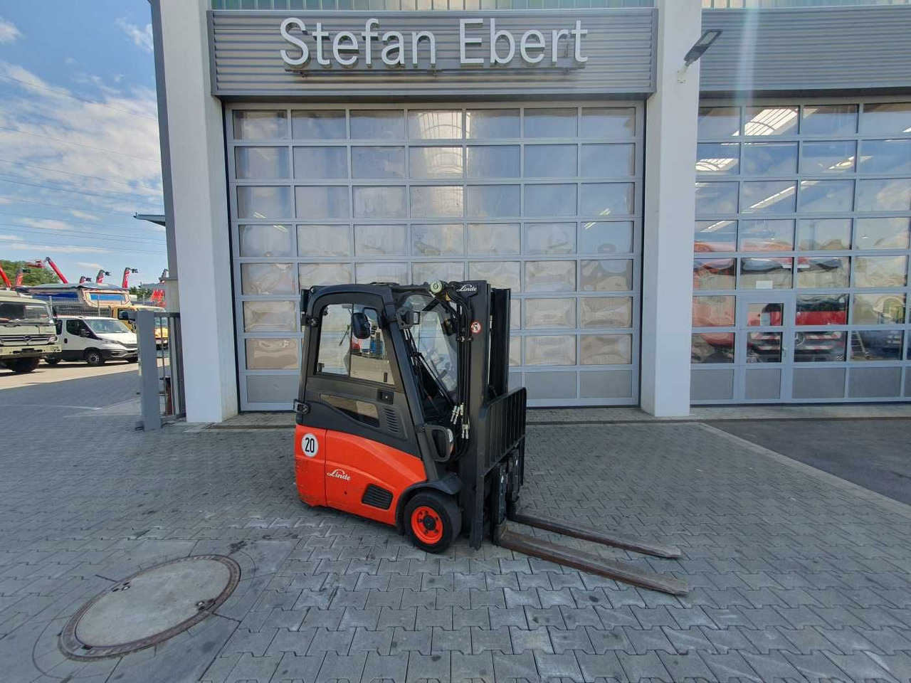 Linde E14 - 01 / Triplex: 4.00m! / SS / nur 3.405h! - Carretilla elevadora eléctrica: foto 1 Linde E14 - 01 / Triplex: 4.00m! / SS / nur 3.405h! - Carretilla elevadora eléctrica: foto 1