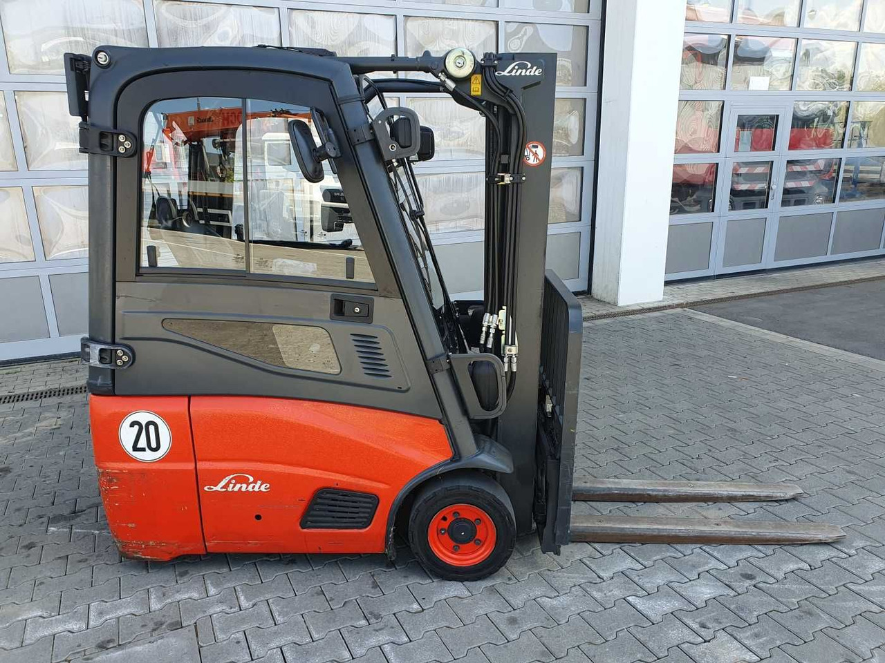 Linde E14 - 01 / Triplex: 4.00m! / SS / nur 3.405h! - Carretilla elevadora eléctrica: foto 3 Linde E14 - 01 / Triplex: 4.00m! / SS / nur 3.405h! - Carretilla elevadora eléctrica: foto 3