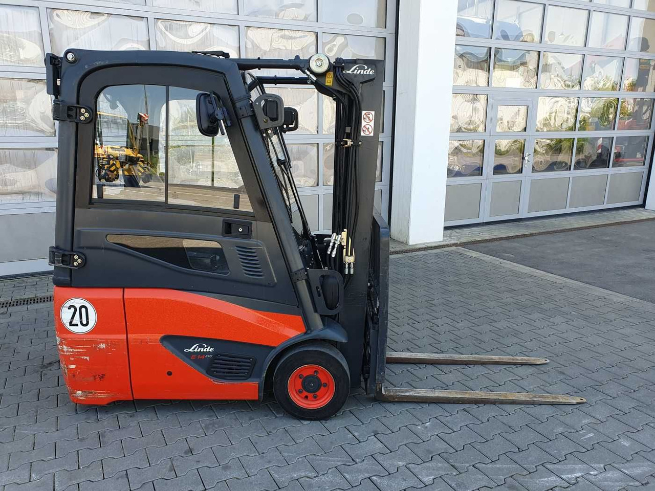 Linde E14 - 01 / Triplex: 4.10m! / SS / nur 2.899h! - Carretilla elevadora eléctrica: foto 2 Linde E14 - 01 / Triplex: 4.10m! / SS / nur 2.899h! - Carretilla elevadora eléctrica: foto 2