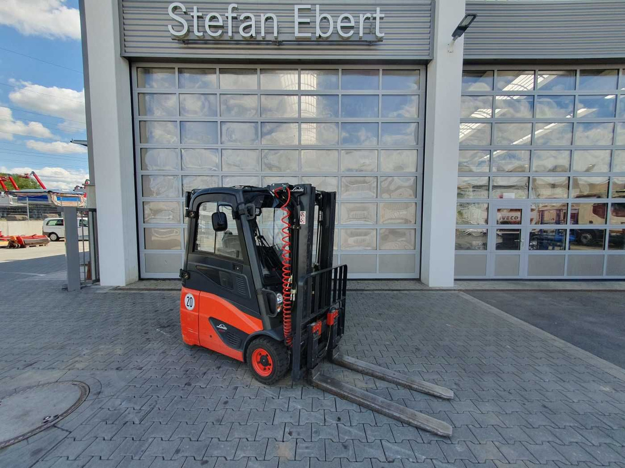 Linde E14 - 02 / Triplex: 4.00m! / SS / 855h! / 2021 - Carretilla elevadora eléctrica: foto 1 Linde E14 - 02 / Triplex: 4.00m! / SS / 855h! / 2021 - Carretilla elevadora eléctrica: foto 1
