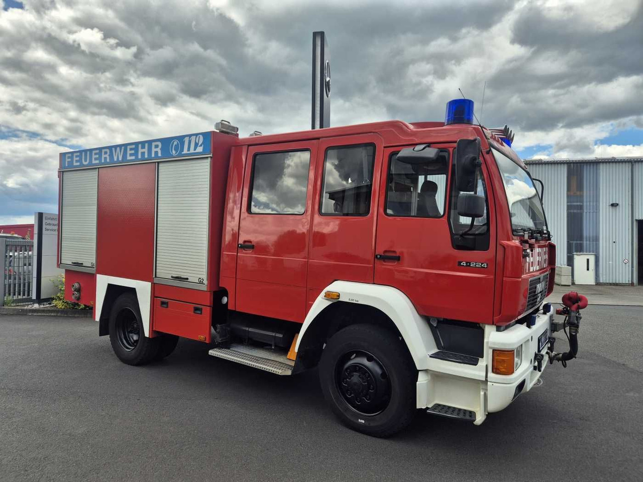 MAN 14.224 4x4 TLF 16/29 Tanklöschfahrzeug Feuerwehr - Camión cisterna: foto 4 MAN 14.224 4x4 TLF 16/29 Tanklöschfahrzeug Feuerwehr - Camión cisterna: foto 4
